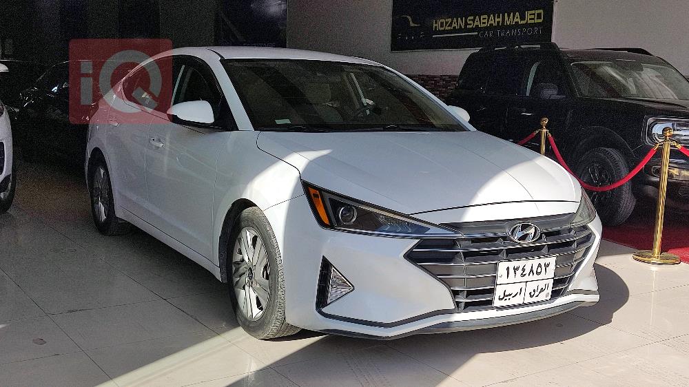 هیوندای ئەلەنترا